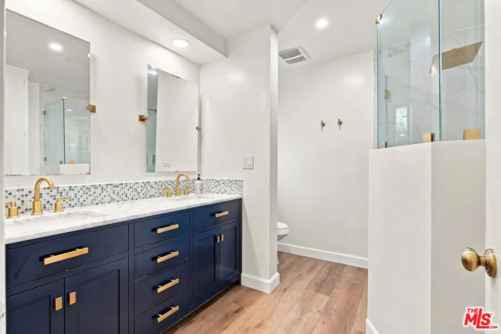 1873 Rosemount Avenue Claremont, CA 91711