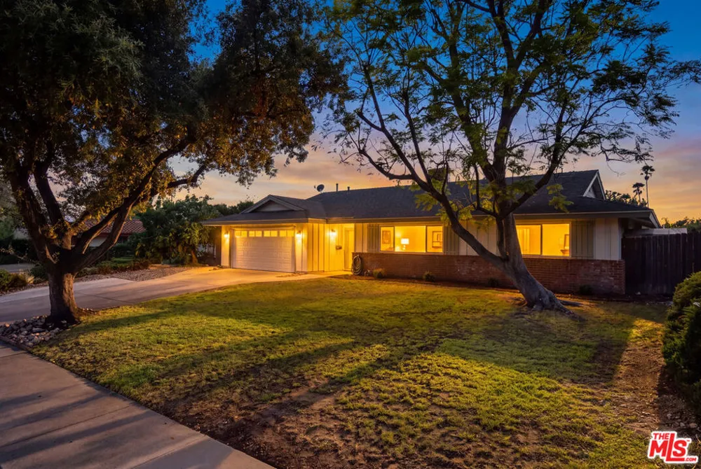1873 Rosemount Avenue Claremont, CA 91711