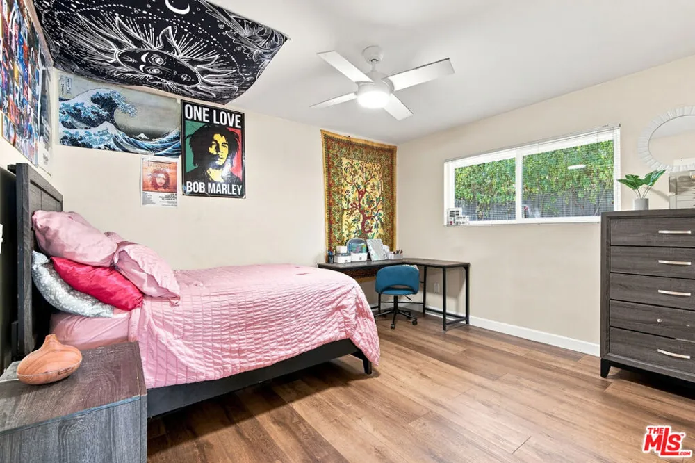 1873 Rosemount Avenue Claremont, CA 91711