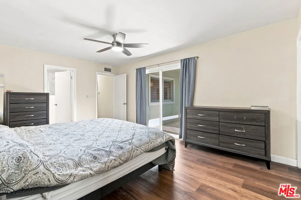 1873 Rosemount Avenue Claremont, CA 91711