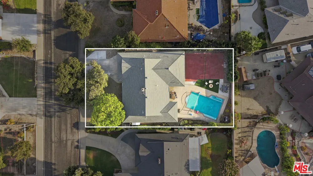 1873 Rosemount Avenue Claremont, CA 91711