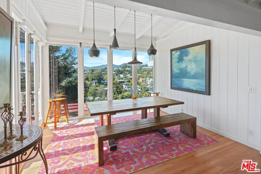 339 Adelaide Drive Santa Monica, CA 90402