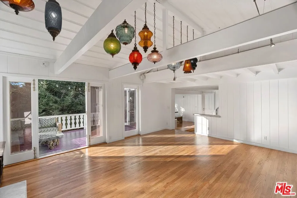 339 Adelaide Drive Santa Monica, CA 90402
