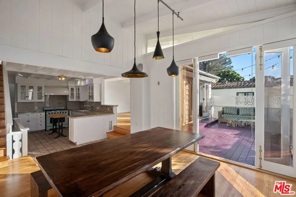 339 Adelaide Drive Santa Monica, CA 90402