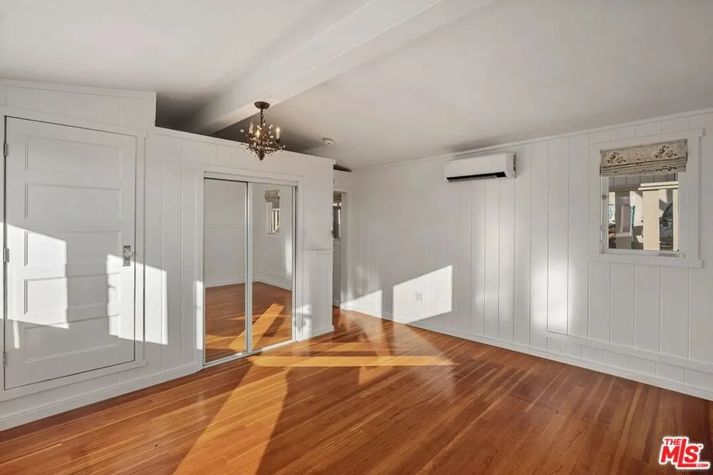 339 Adelaide Drive Santa Monica, CA 90402