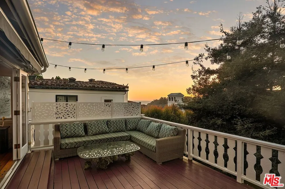 339 Adelaide Drive Santa Monica, CA 90402