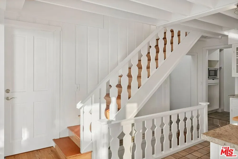 339 Adelaide Drive Santa Monica, CA 90402