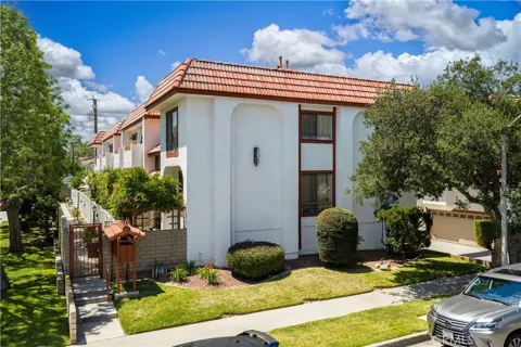 511 Curtis #F