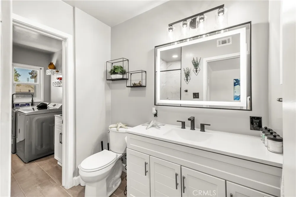 11305 Groveside Whittier, CA 90604