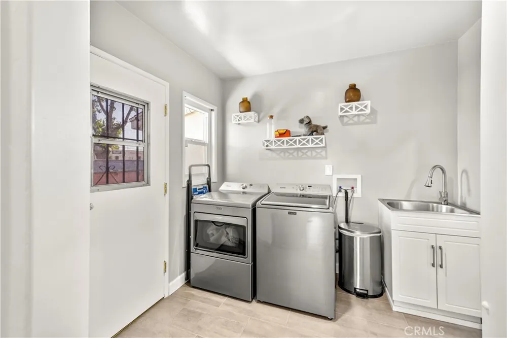11305 Groveside Whittier, CA 90604