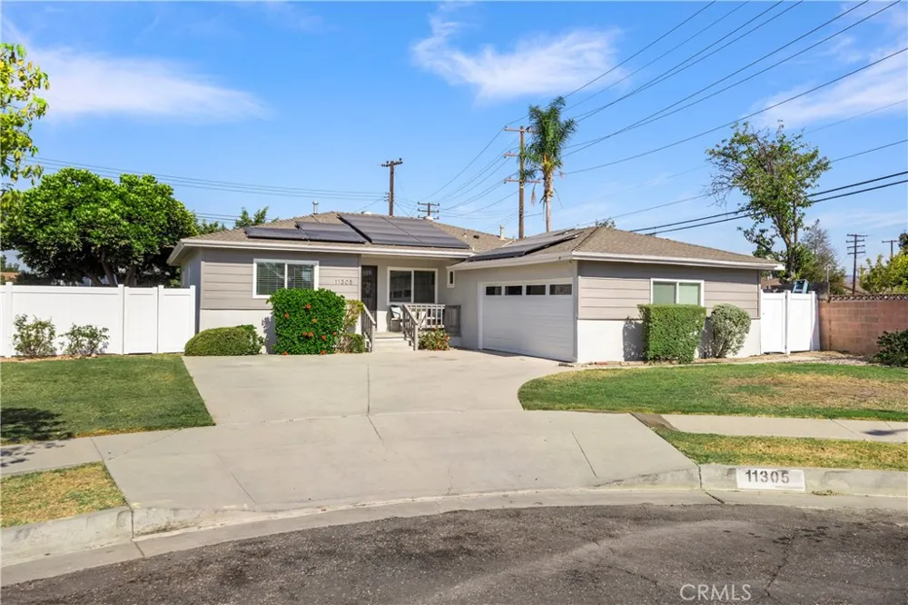 11305 Groveside Whittier, CA 90604