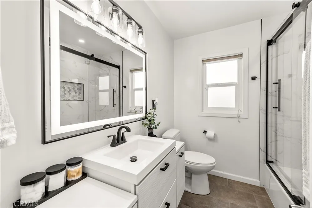 11305 Groveside Whittier, CA 90604