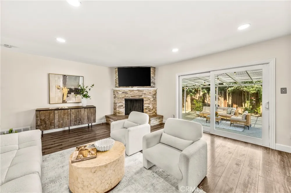 11305 Groveside Whittier, CA 90604