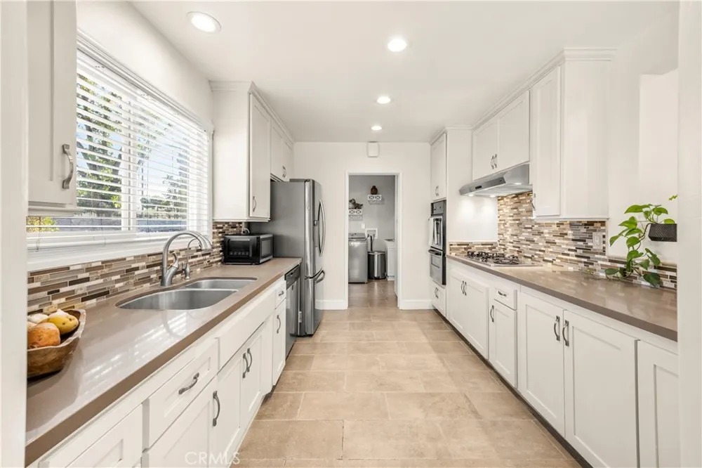 11305 Groveside Whittier, CA 90604