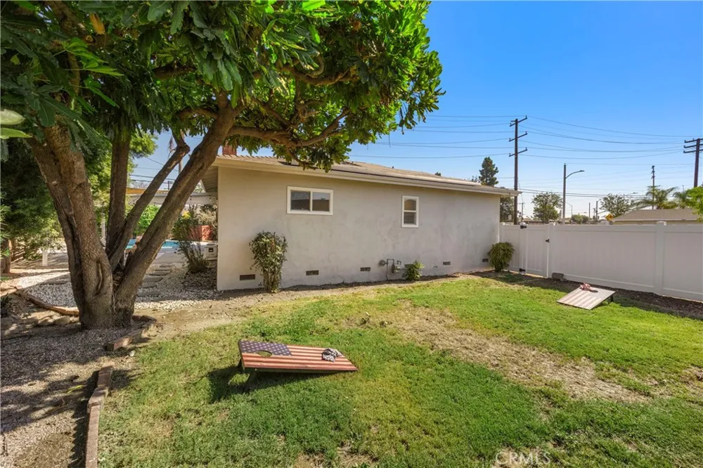 11305 Groveside Whittier, CA 90604