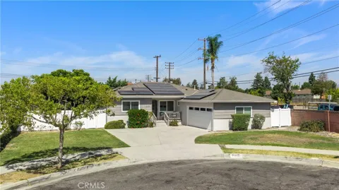 11305 Groveside