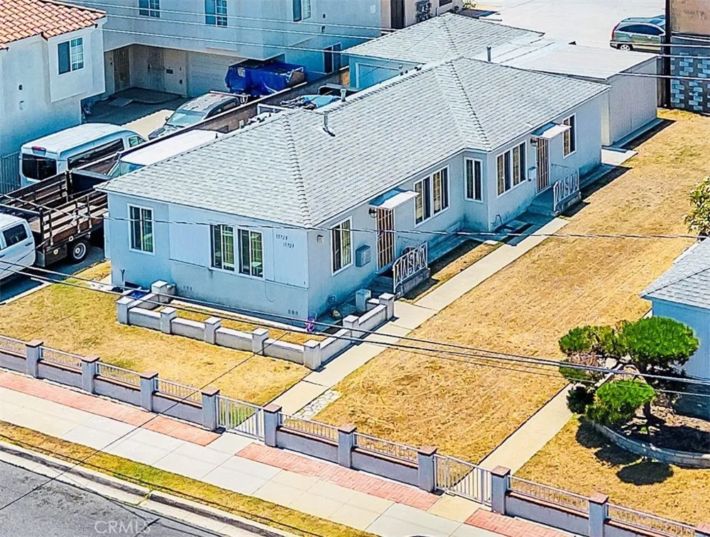15725 La Salle Avenue Gardena, CA 90247