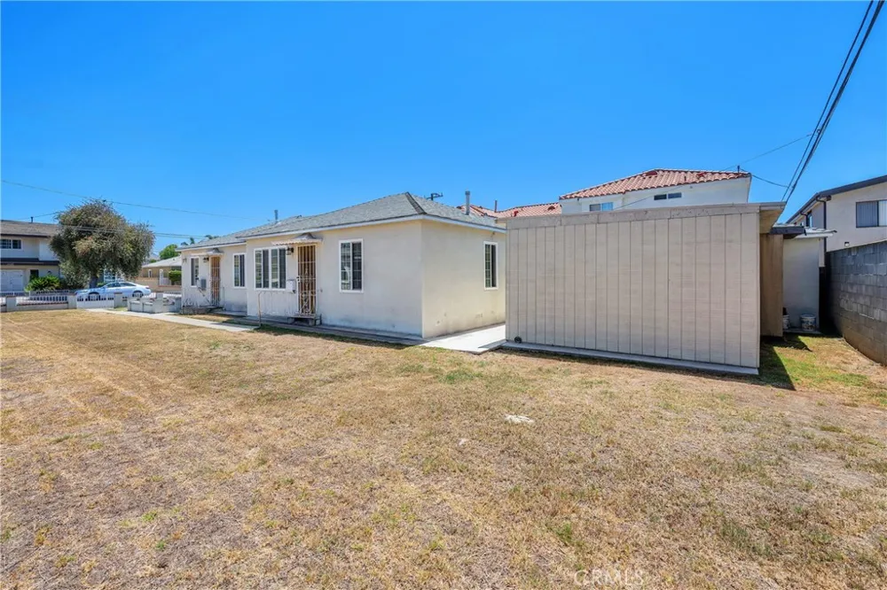 15725 La Salle Avenue Gardena, CA 90247