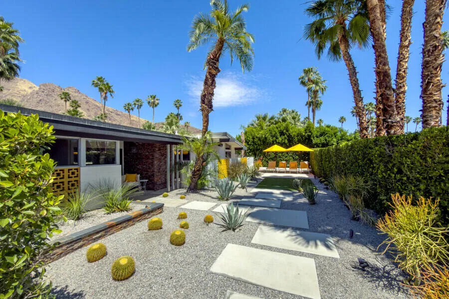 819 High Road Palm Springs, CA 92262