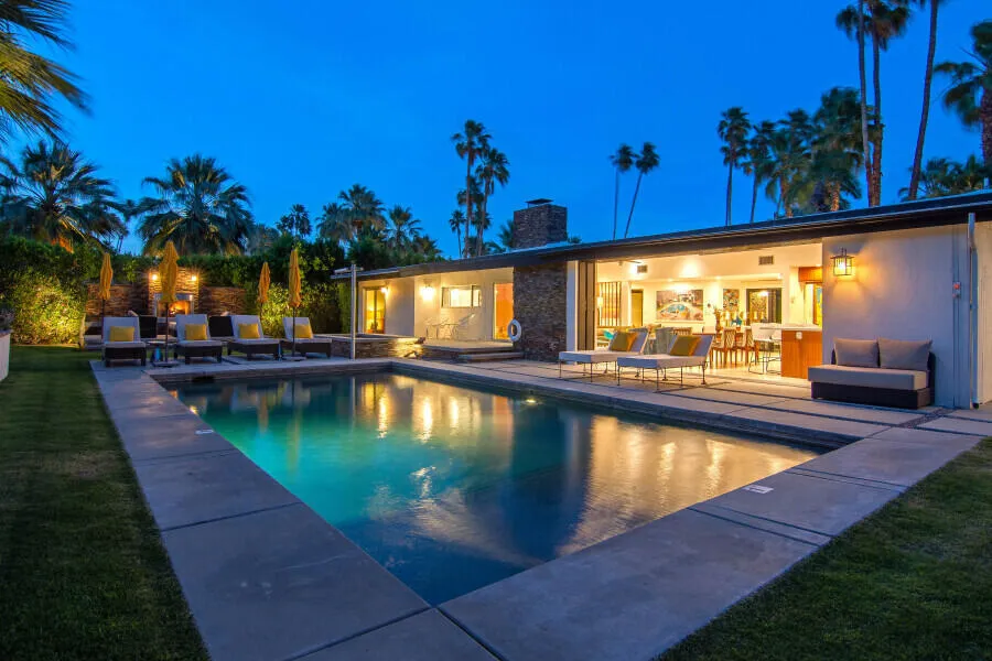 819 High Road Palm Springs, CA 92262