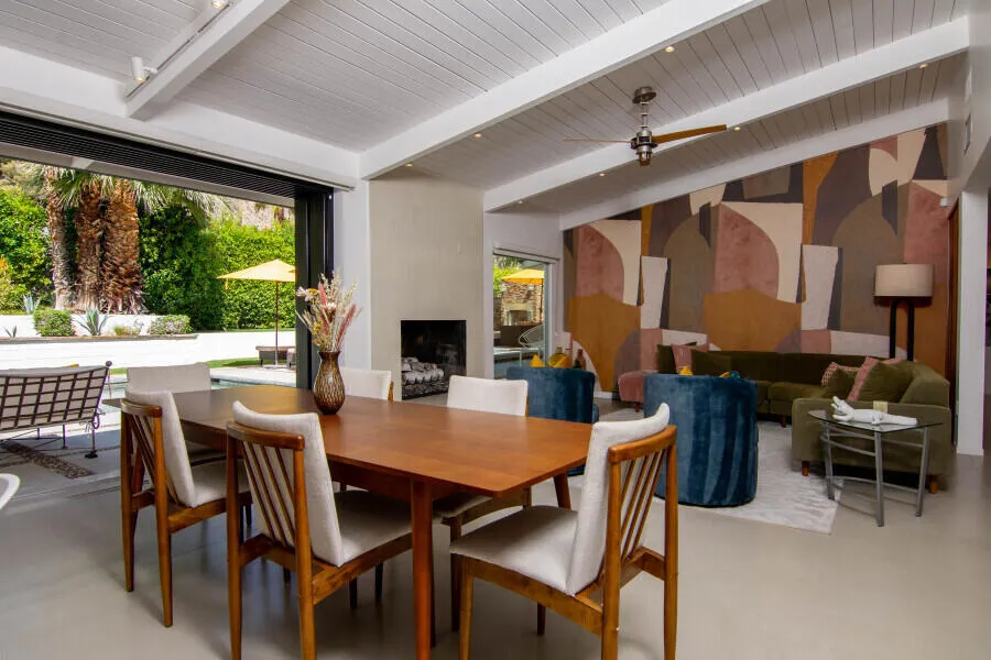 819 High Road Palm Springs, CA 92262