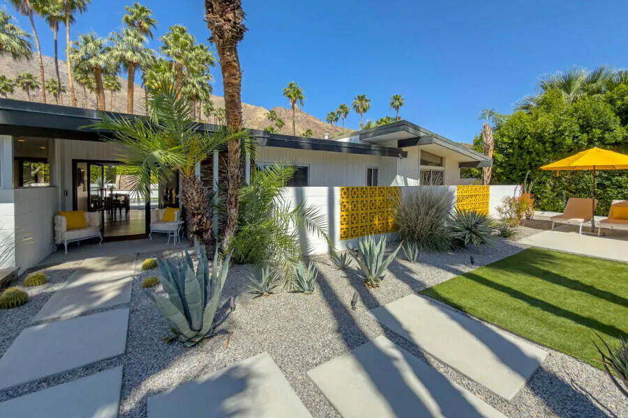 819 High Road Palm Springs, CA 92262