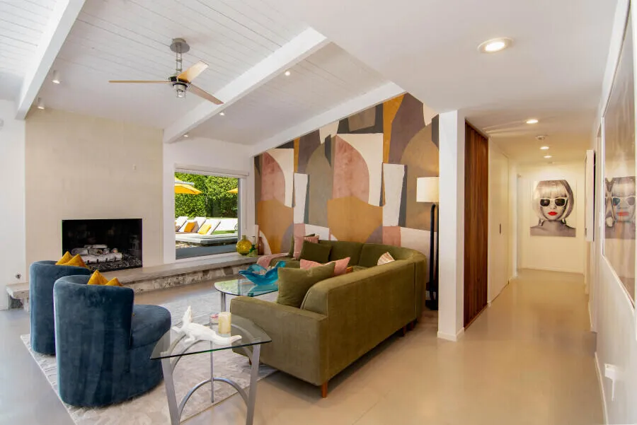 819 High Road Palm Springs, CA 92262