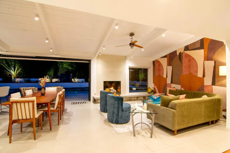 819 High Road Palm Springs, CA 92262