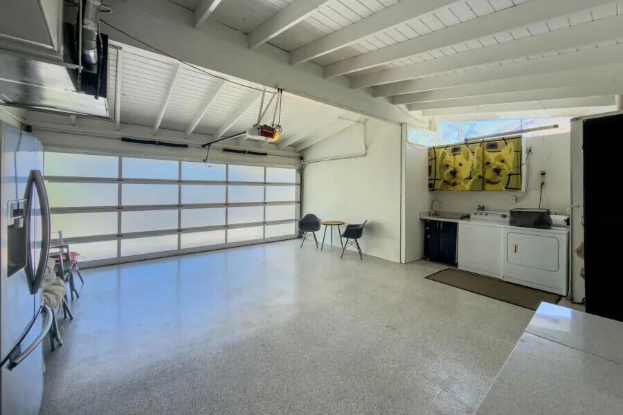 819 High Road Palm Springs, CA 92262