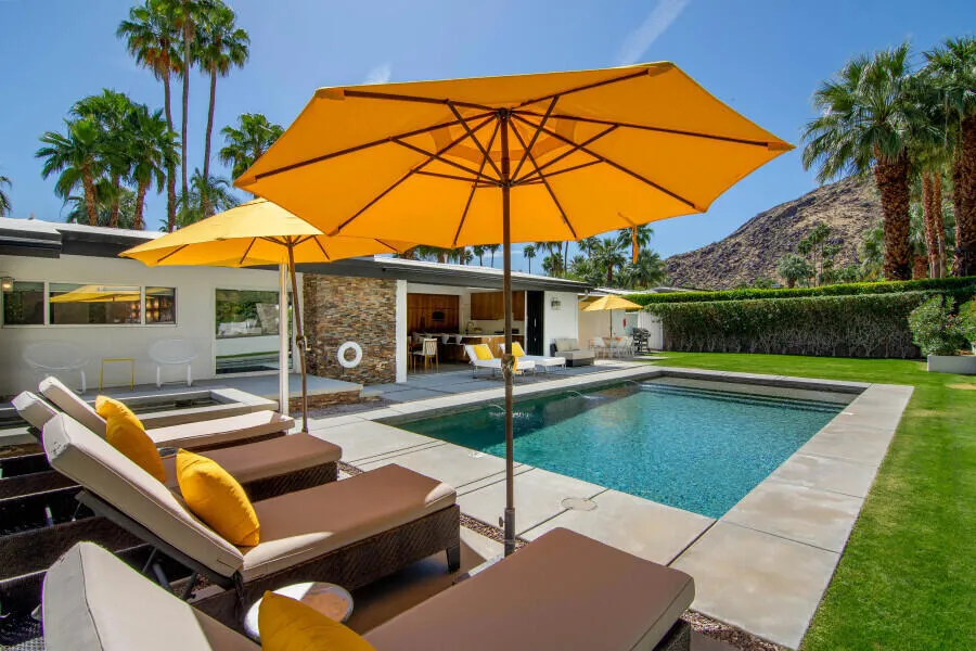819 High Road Palm Springs, CA 92262