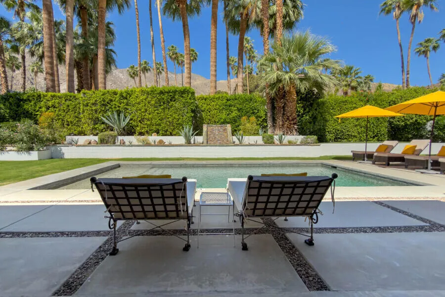 819 High Road Palm Springs, CA 92262