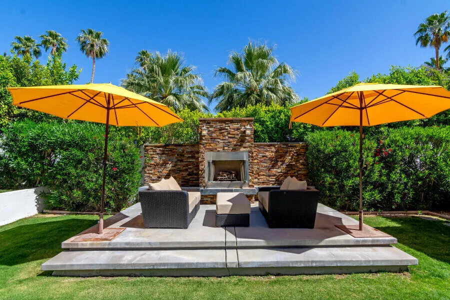 819 High Road Palm Springs, CA 92262