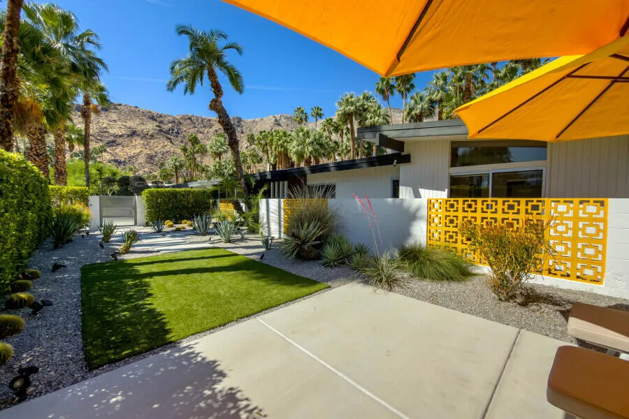 819 High Road Palm Springs, CA 92262