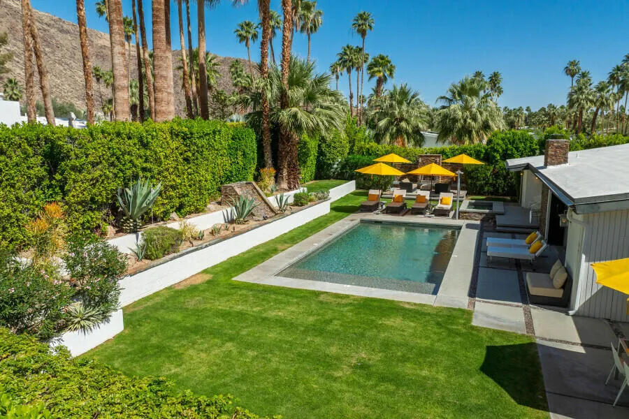 819 High Road Palm Springs, CA 92262