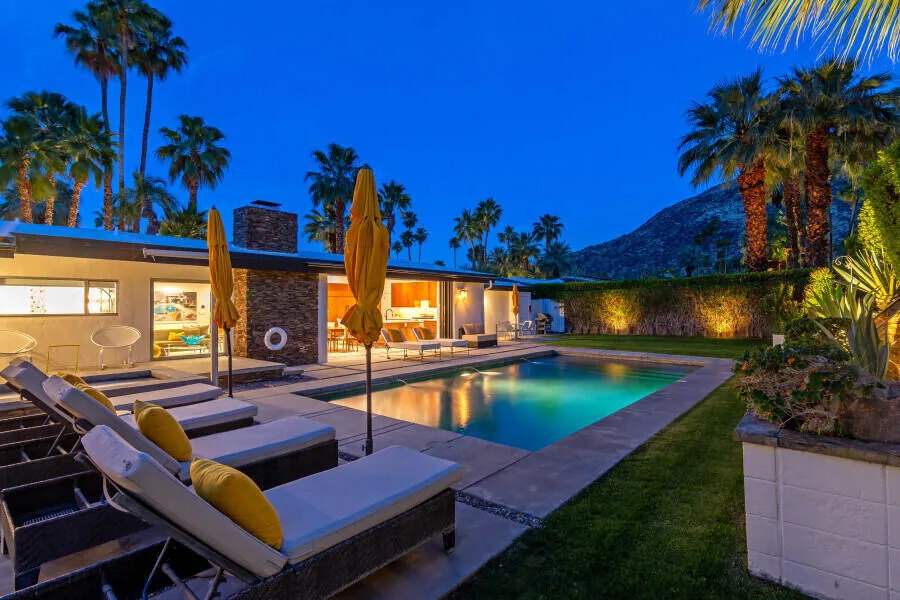 819 High Road Palm Springs, CA 92262