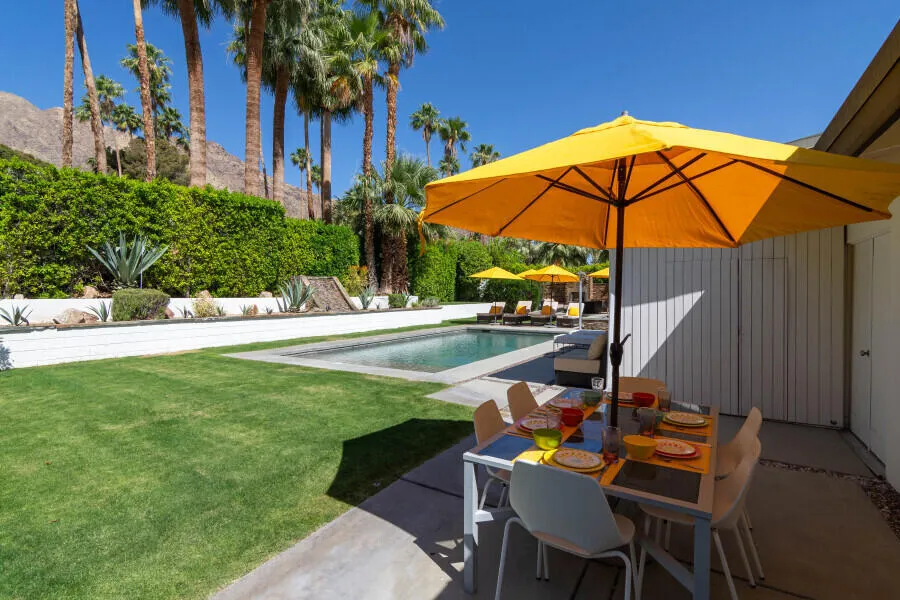 819 High Road Palm Springs, CA 92262