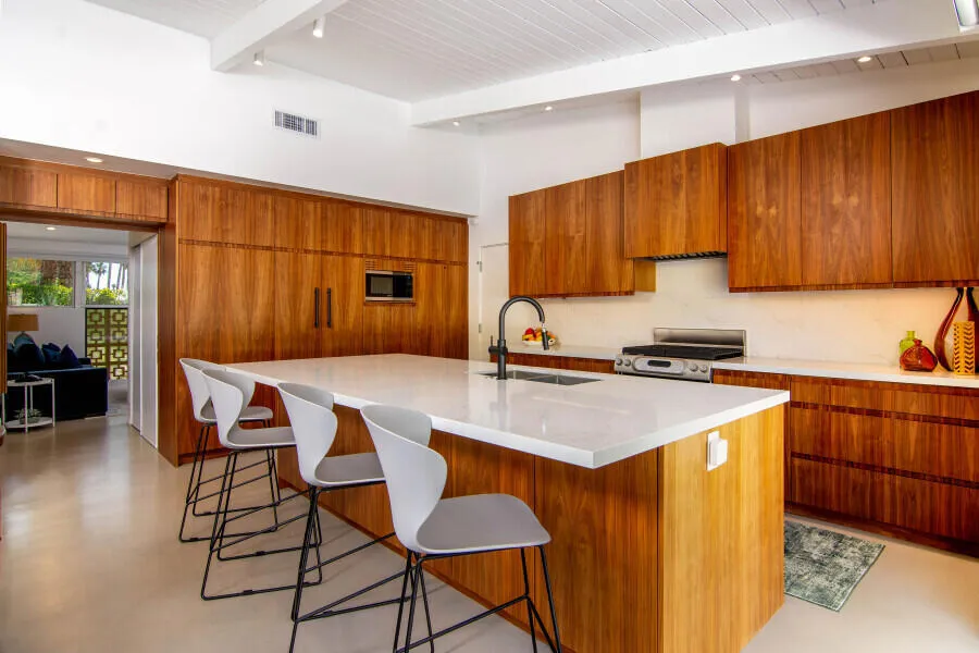 819 High Road Palm Springs, CA 92262