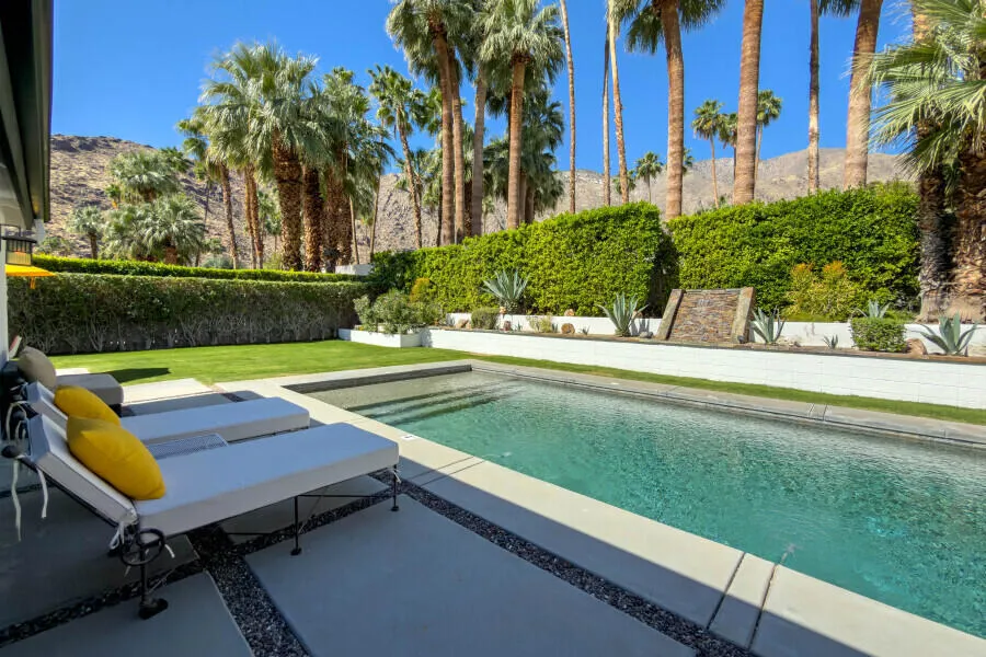 819 High Road Palm Springs, CA 92262