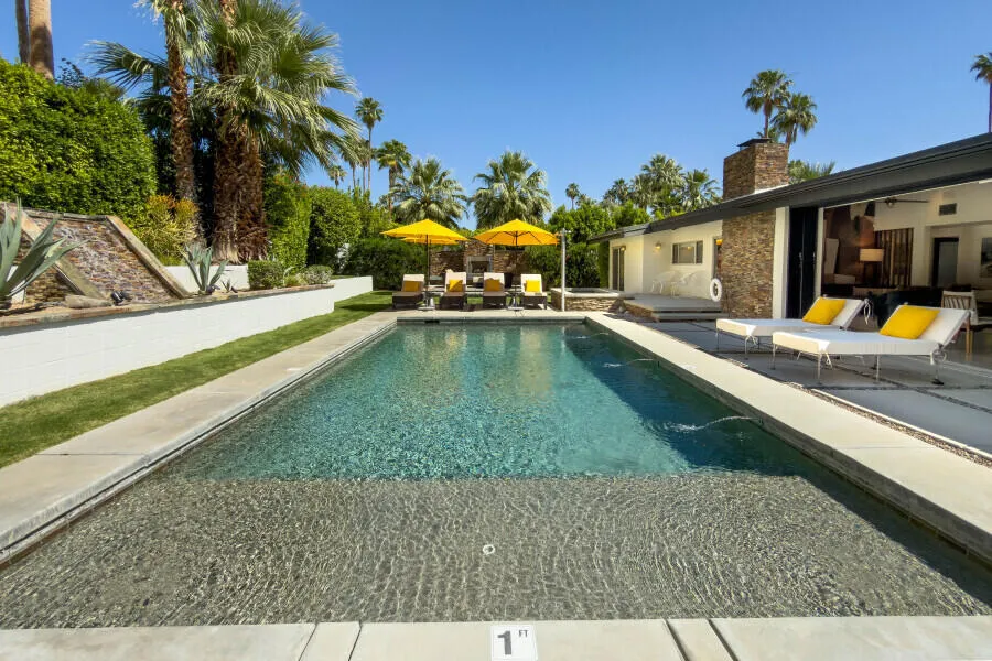 819 High Road Palm Springs, CA 92262