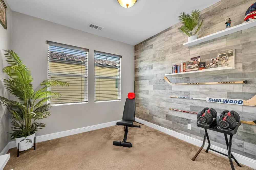 21415 Riding Trail Drive Escondido, CA 92029