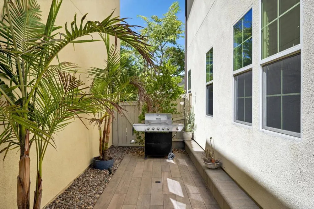 21415 Riding Trail Drive Escondido, CA 92029