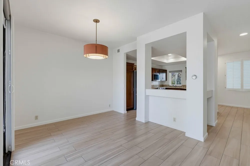 16 Lehigh Aisle Irvine, CA 92612