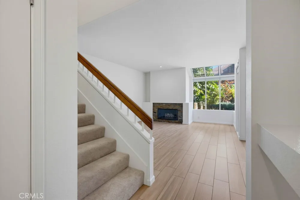 16 Lehigh Aisle Irvine, CA 92612
