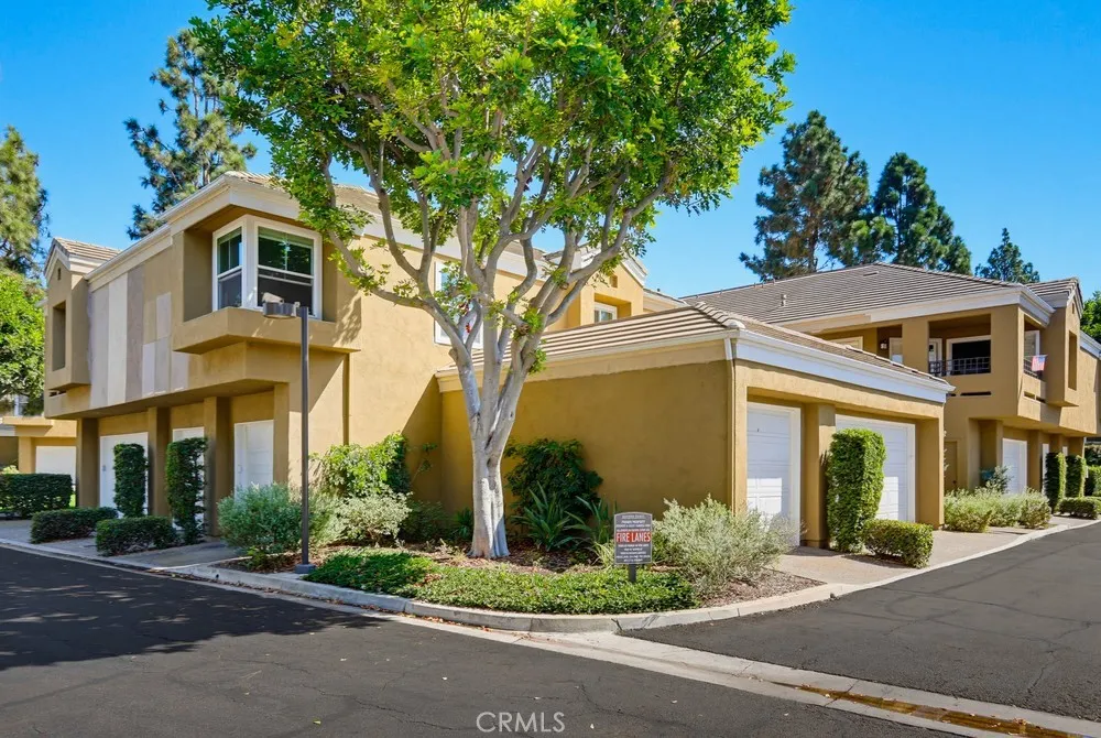 16 Lehigh Aisle Irvine, CA 92612