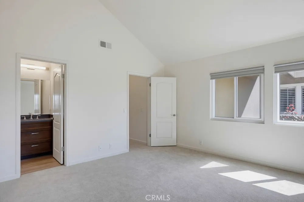16 Lehigh Aisle Irvine, CA 92612