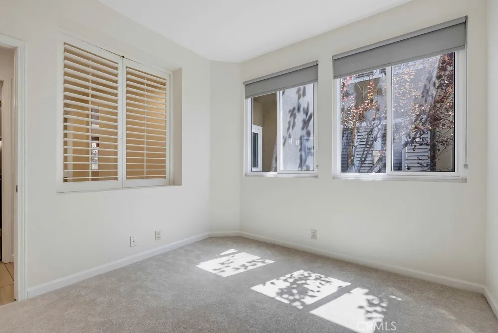 16 Lehigh Aisle Irvine, CA 92612