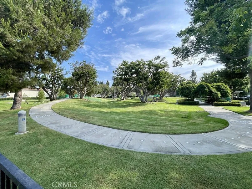 32 Echo Run Irvine, CA 92614