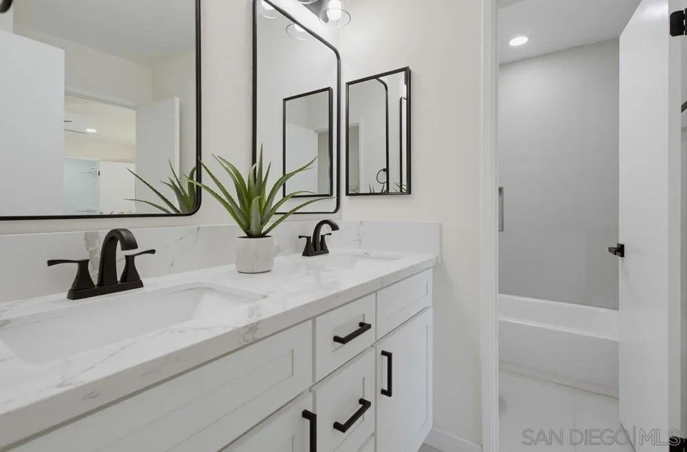 7200 Melody Lane #2 La Mesa, CA 91942