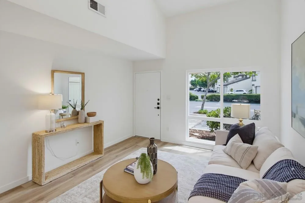 7200 Melody Lane #2 La Mesa, CA 91942