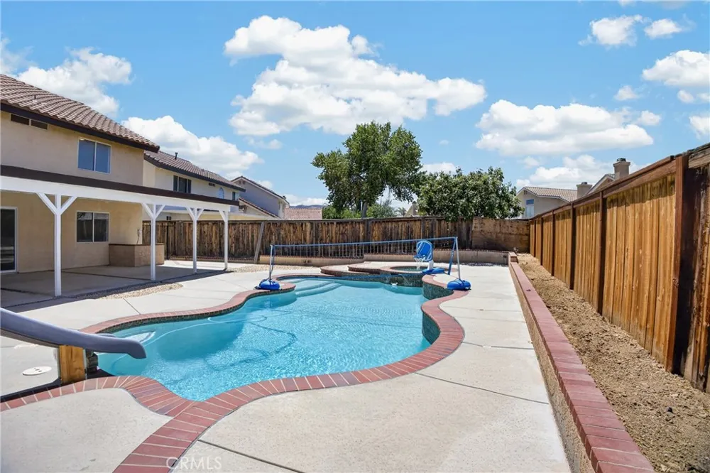 37127 Daisy Street Palmdale, CA 93550